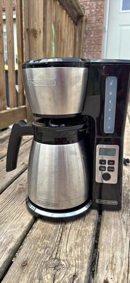 BLACK+DECKER 12-Cup Thermal Carafe Coffee Machine