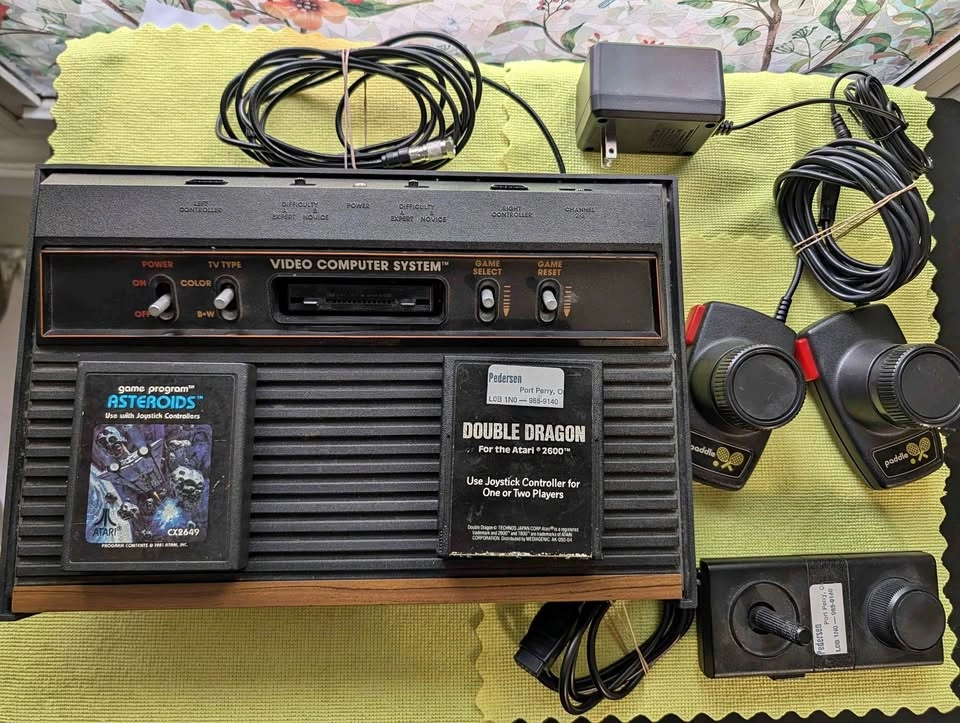 Atari 2600 Console 4-Switch Woodgrain Bundle