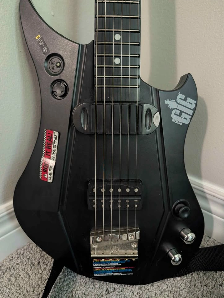 Seven45 Studios Power Gig SixString Guitar Controller PS3 - photo 2