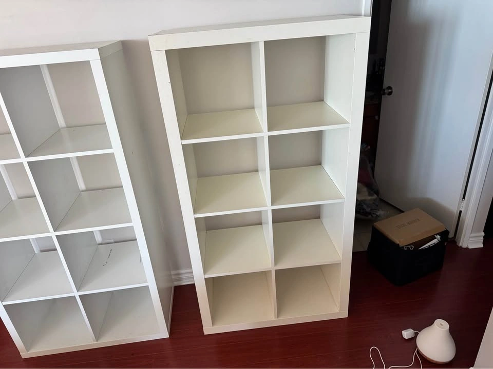White 8-Cube Storage Shelf / Bookcase Organizer (2 Available) - photo 5