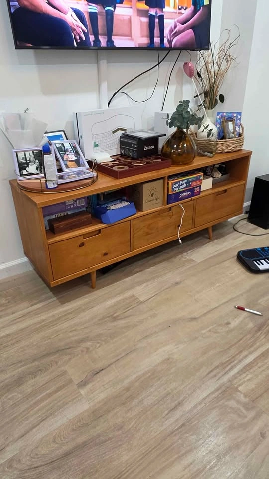 Wood TV stand - photo 2