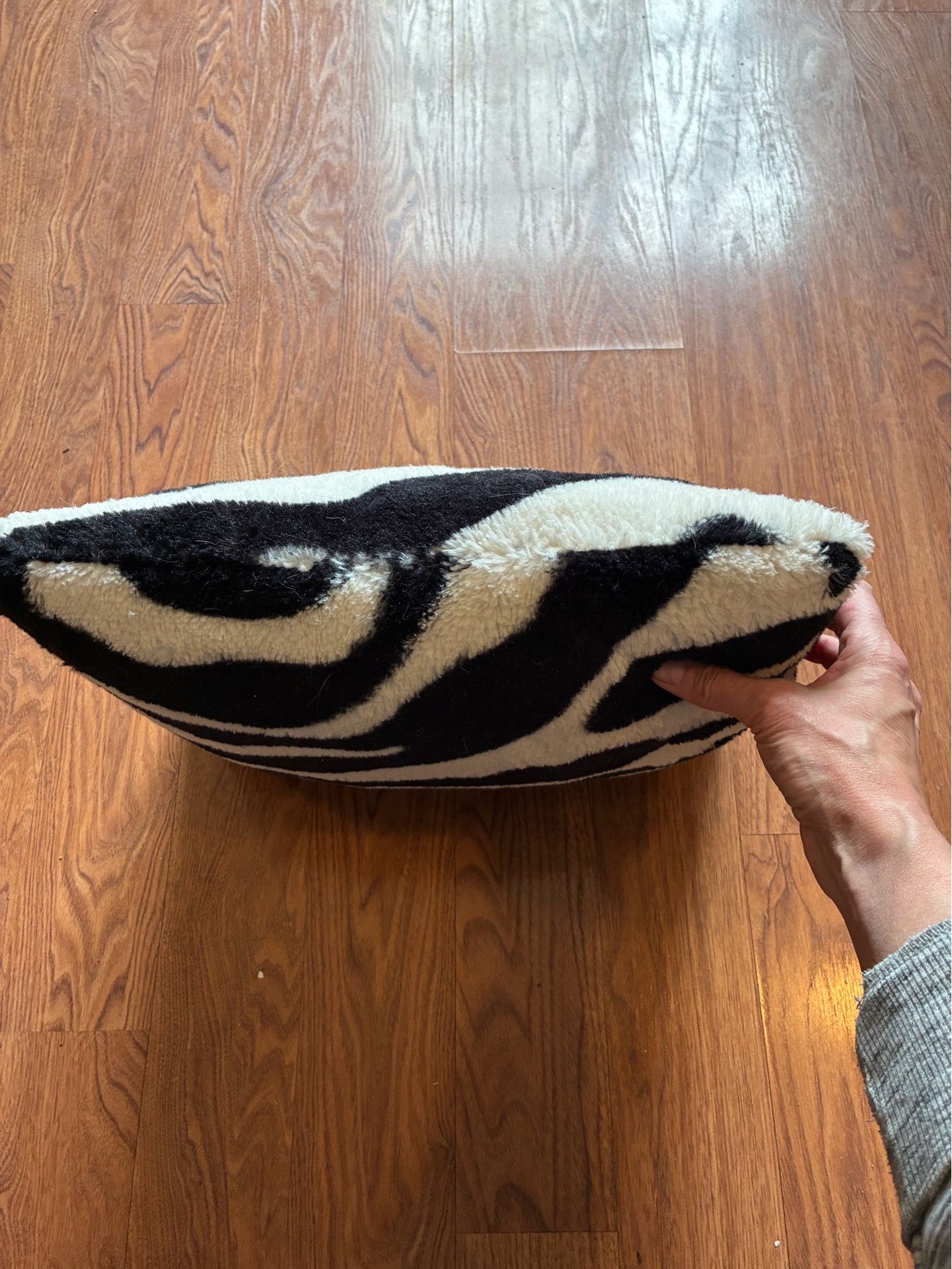 Zebra Striped Print Soft Plush Cushion Pillow - photo 3