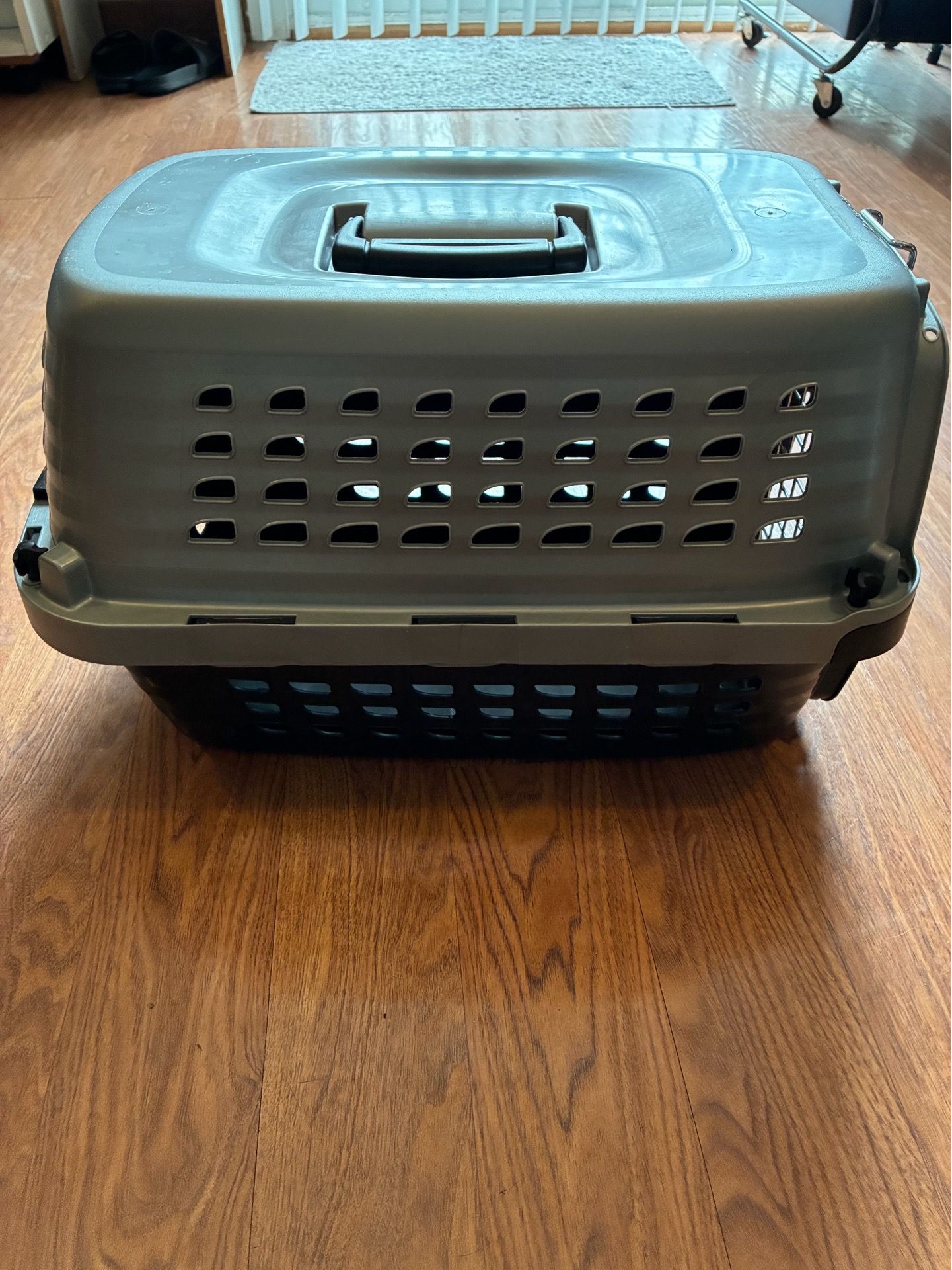 Durable Small Petmate Pet Carrier - photo 2
