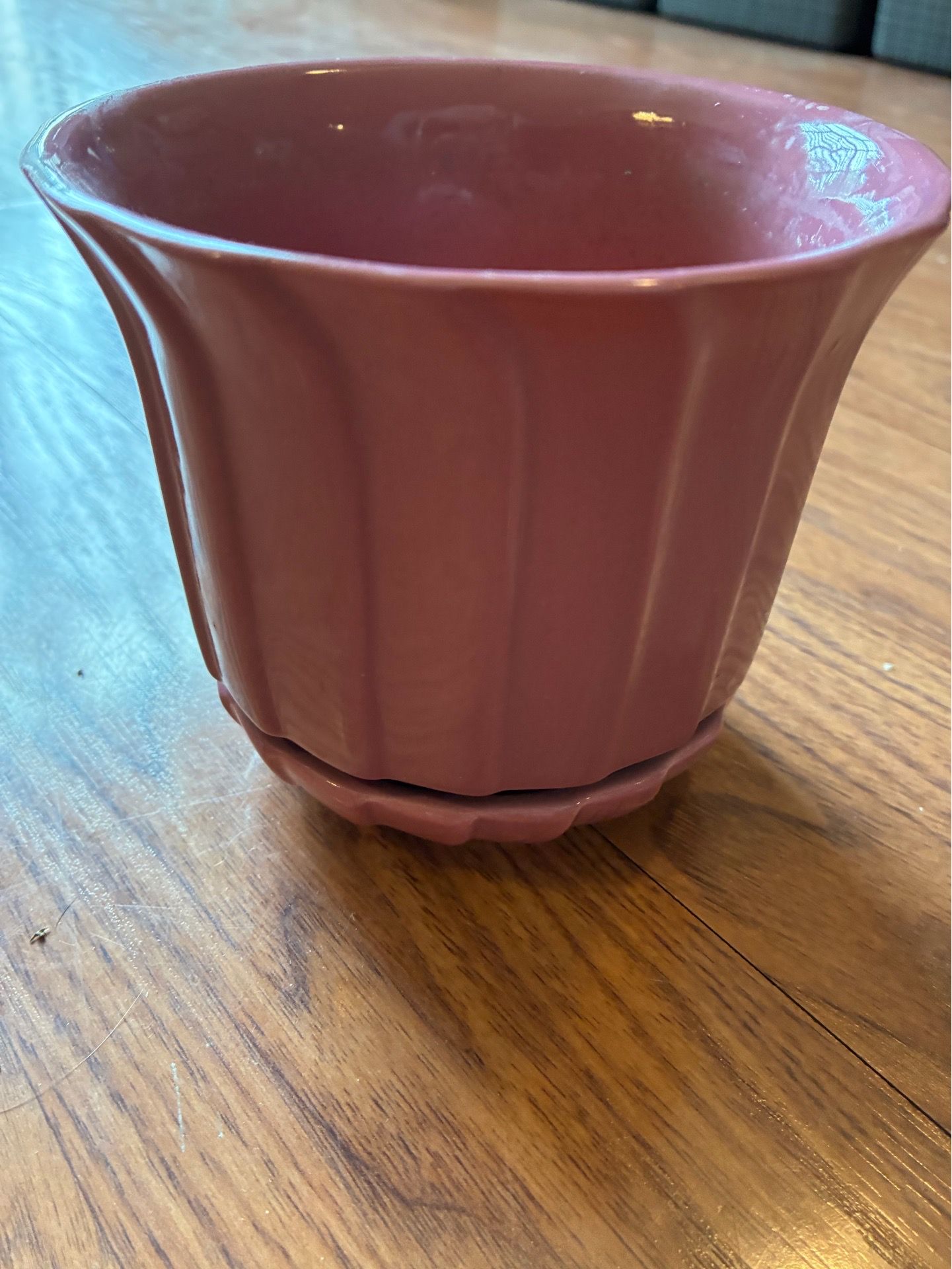 Ceramic Mauve Color Planter Pot with Drainage Saucer - photo 4
