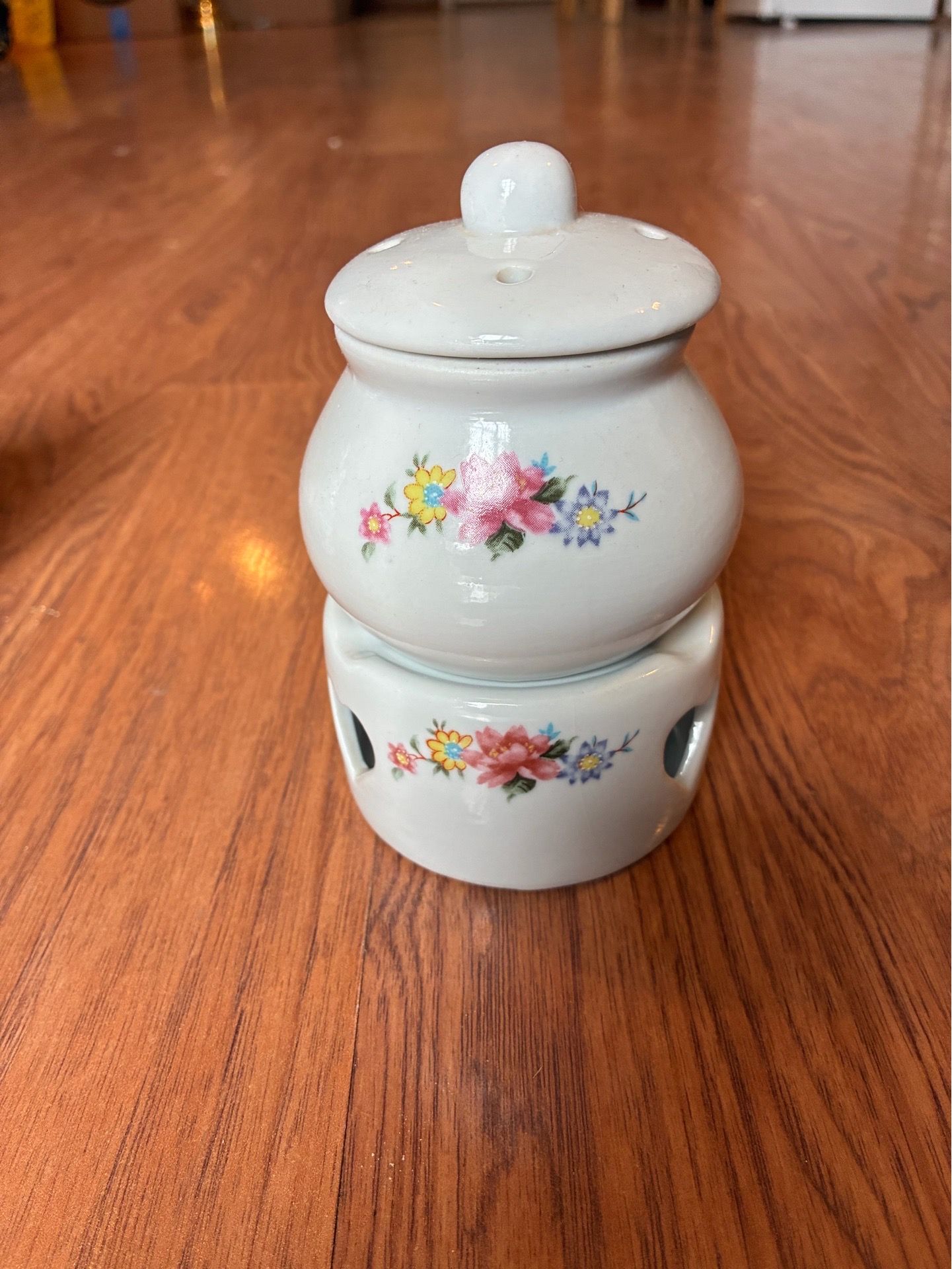 Set of 3 Ceramic Scented Oil or Potpourri Burning Deco Figurines - photo 4