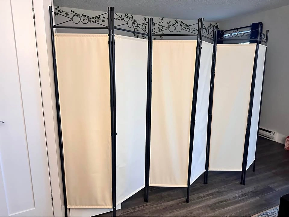 Room divider (folding privacy screen)