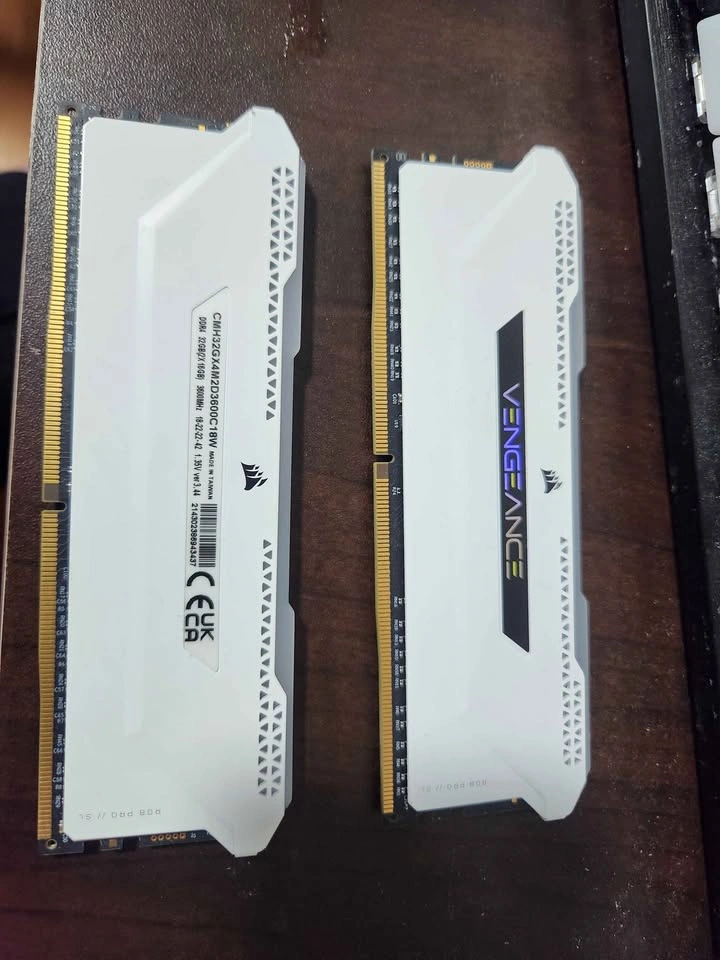CORSAIR Vengeance RGB PRO DDR4 32gb 3600MHz - photo 2