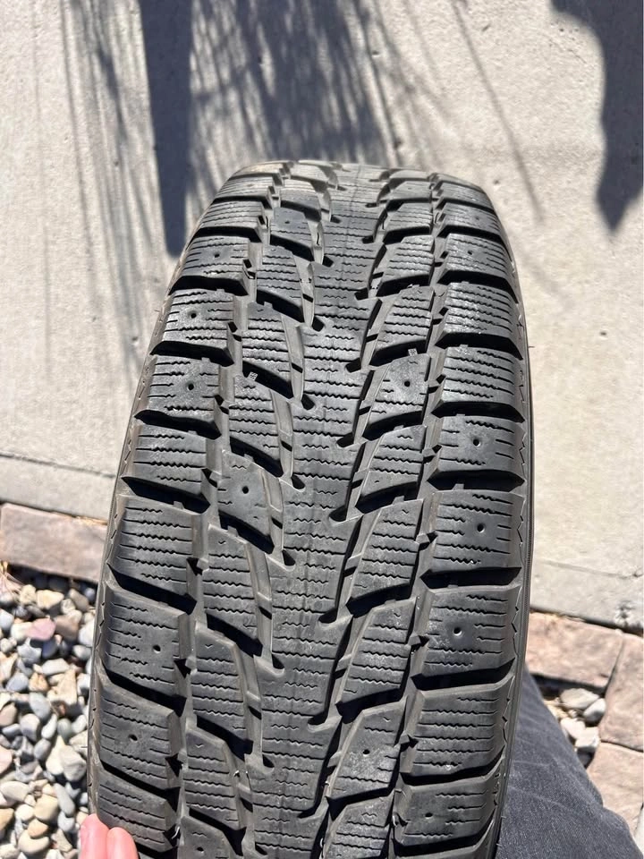 Winter studable tires on Rims 195/65R15 - photo 3