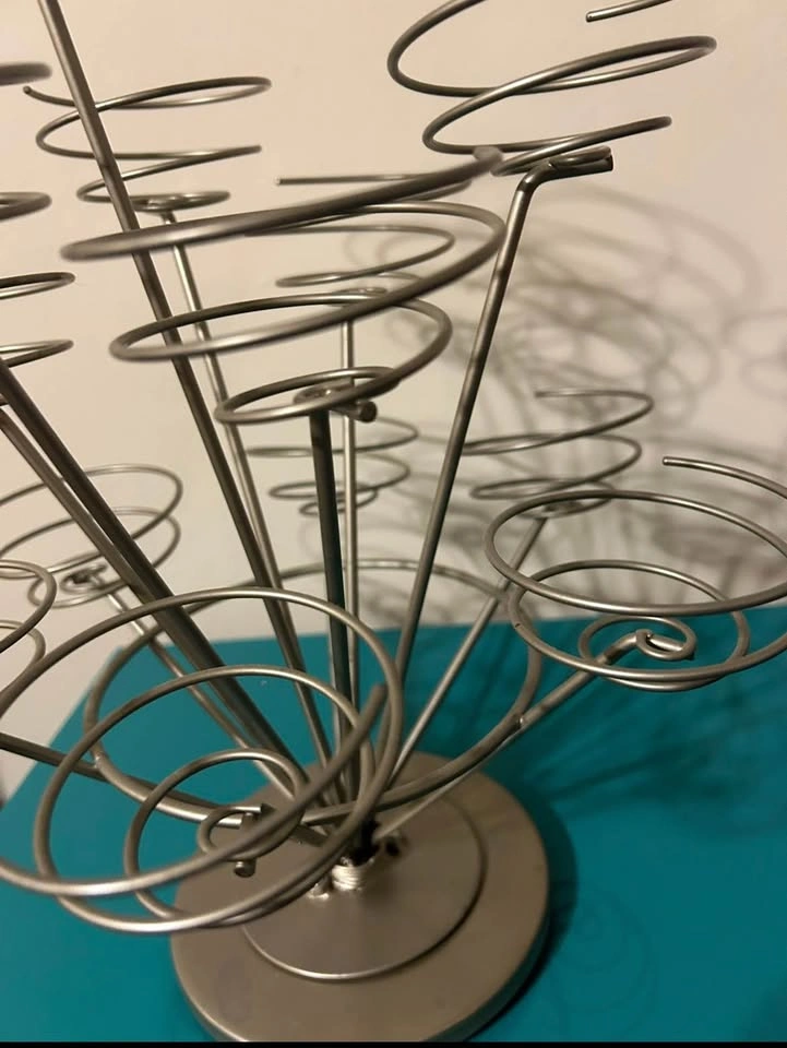 Silver Wire Rotating Cupcake Stand - photo 3