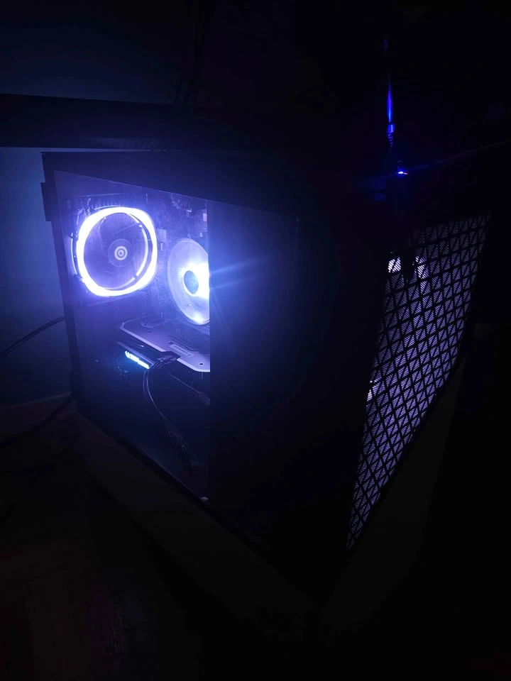 Gaming pc 4060 with a ryzen 5 7600 16gb ddr5 ram 2 tb ssd - photo 2