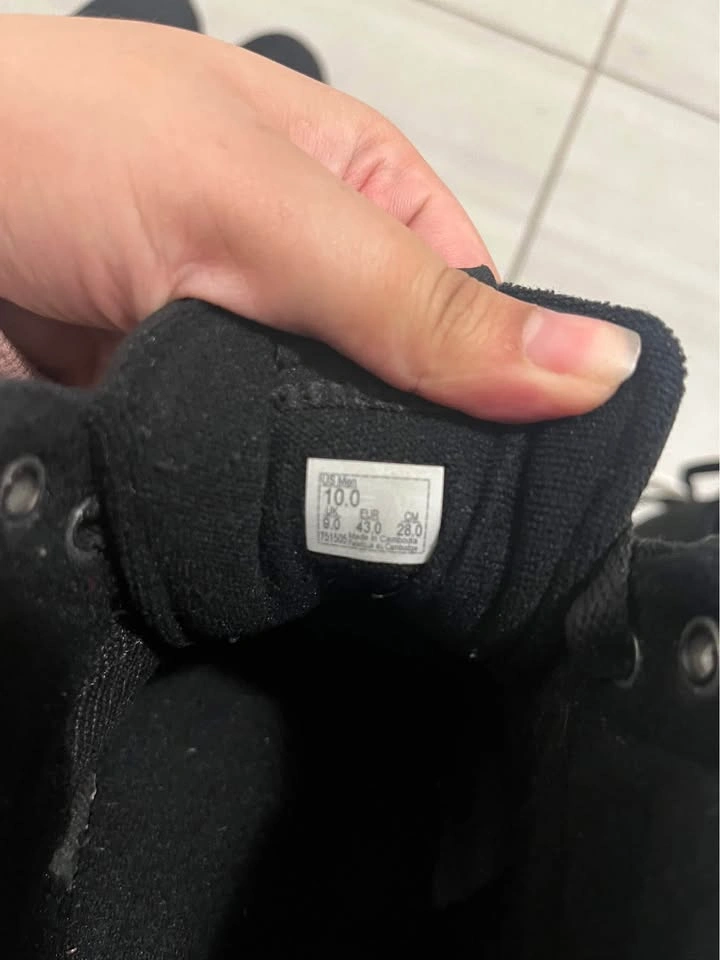 Vans shoes size 9/9.5 - photo 4