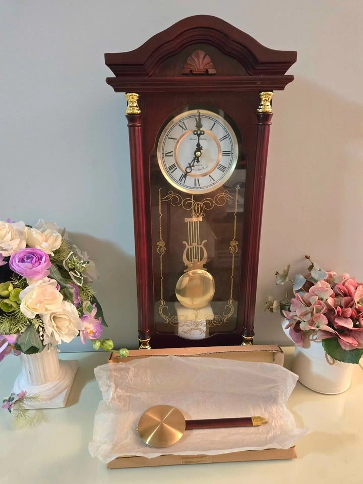 Elegant Westminster Chime Wall Clock - photo 4