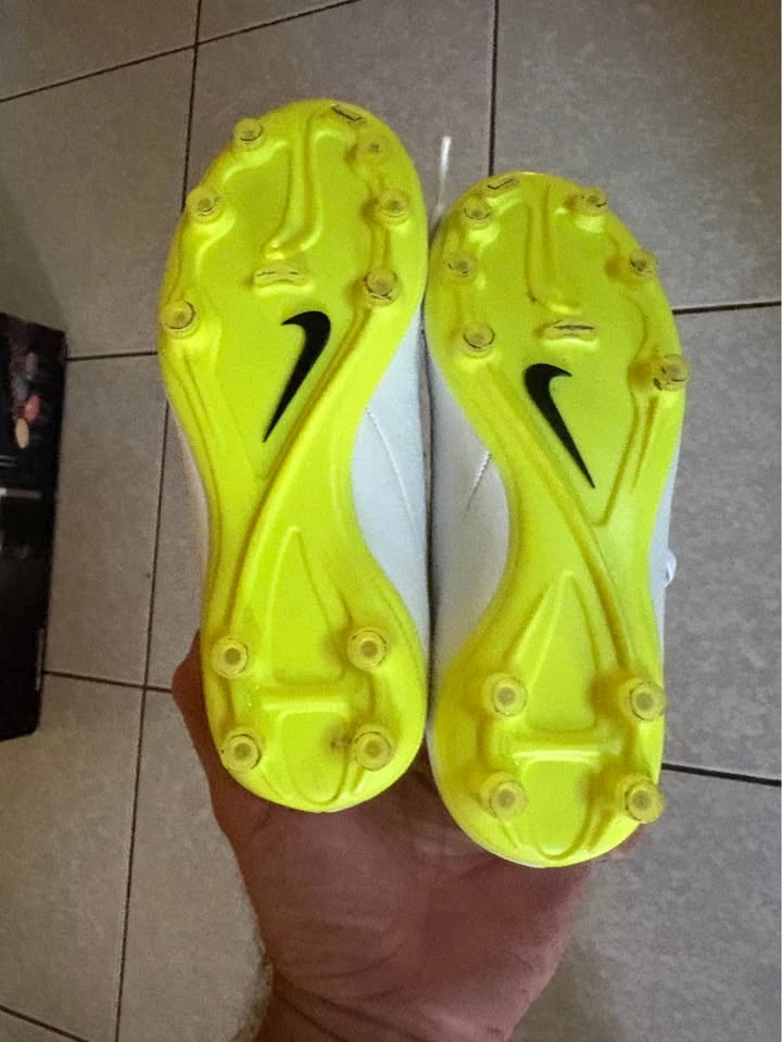 Kids soccer cleats - photo 4