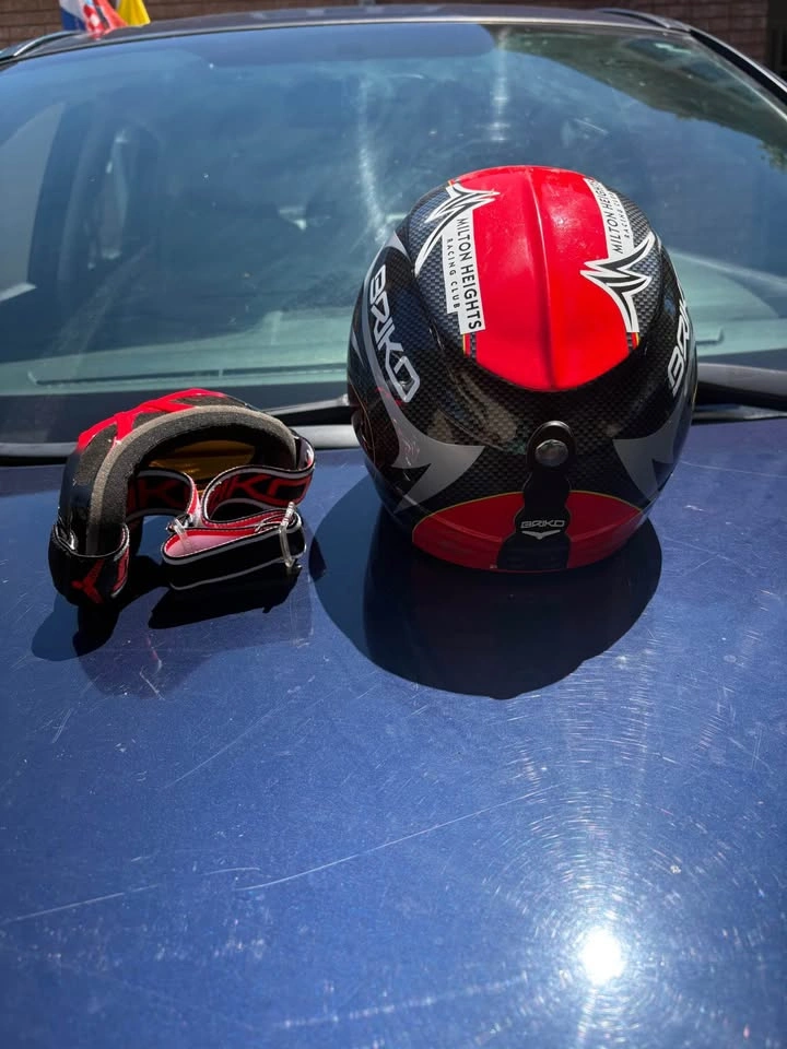 Briko ski helmet with goggles - photo 2