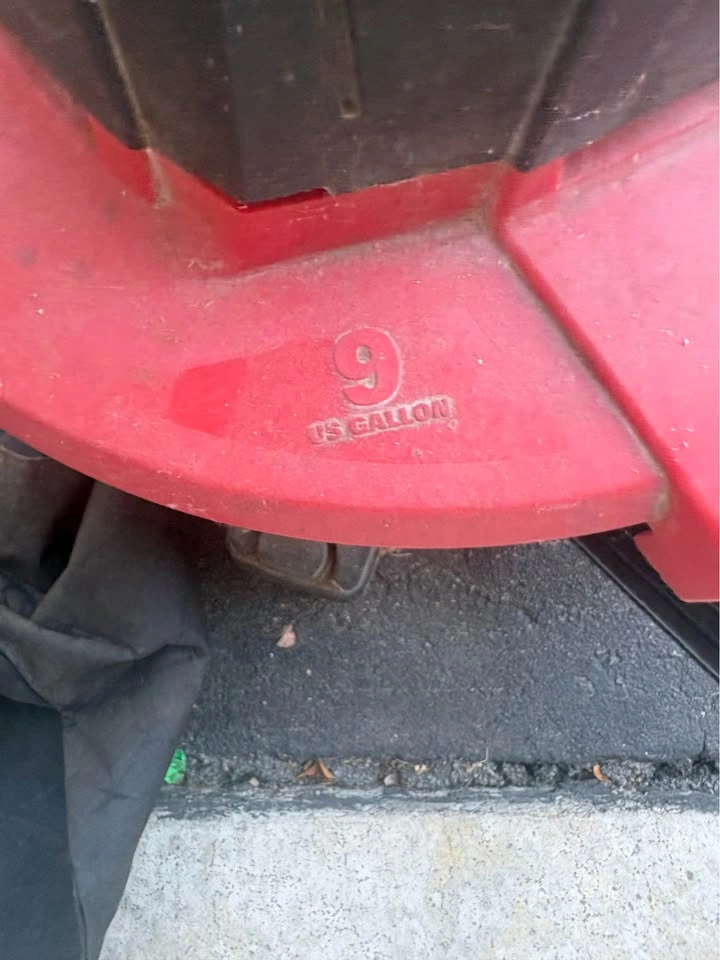 Husky Shop Vac - photo 2