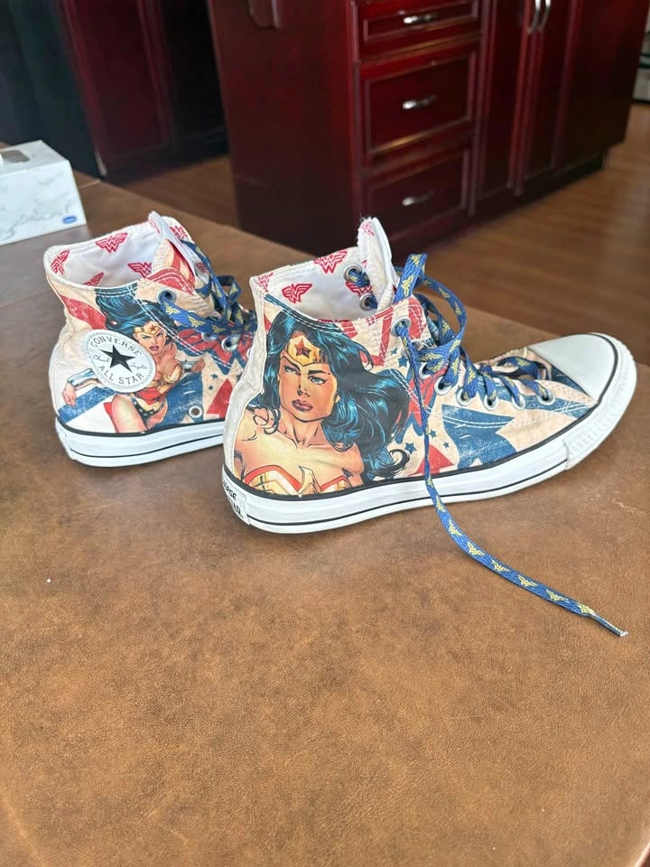 Converse All Star Wonder Woman High Tops