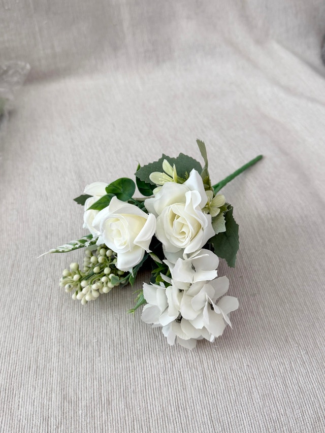 Artificial White Rose Bouquet - photo 2
