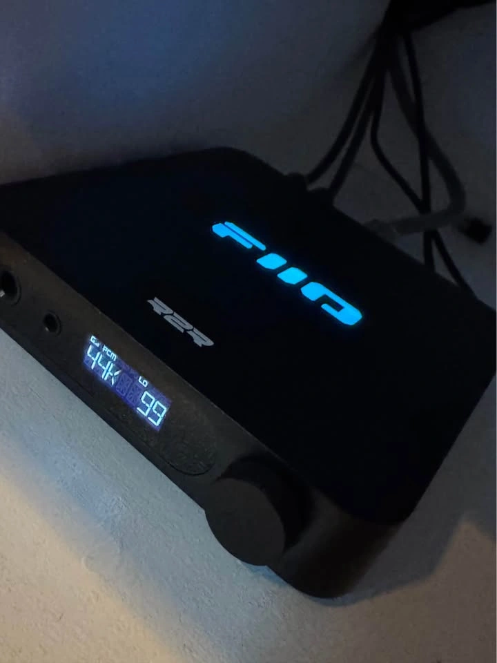 FiiO K11 R2R DAC & Headphone Amplifier – Like New - photo 2