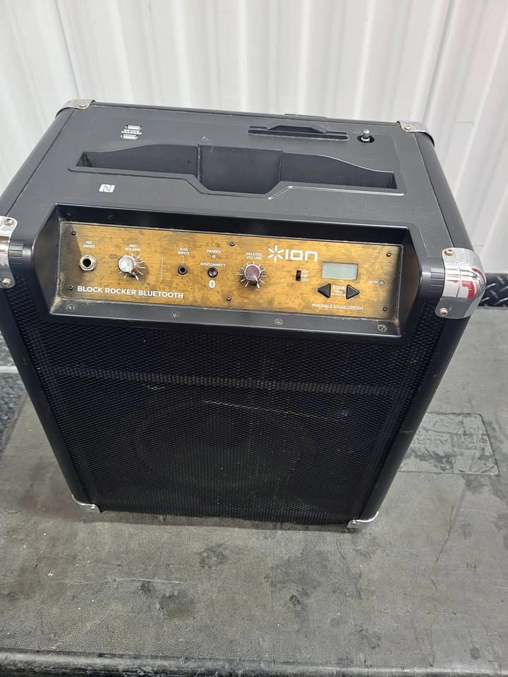 ION Block Rocker IPA56C Speaker AM FM Radio AUX