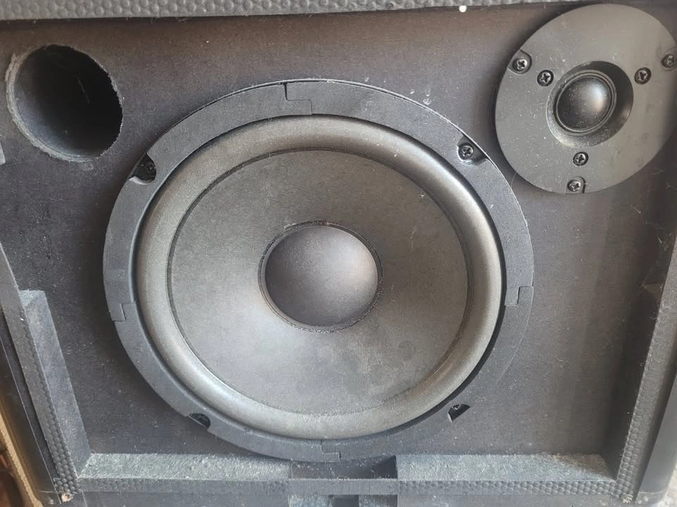 ION Block Rocker IPA56C Speaker AM FM Radio AUX - photo 3