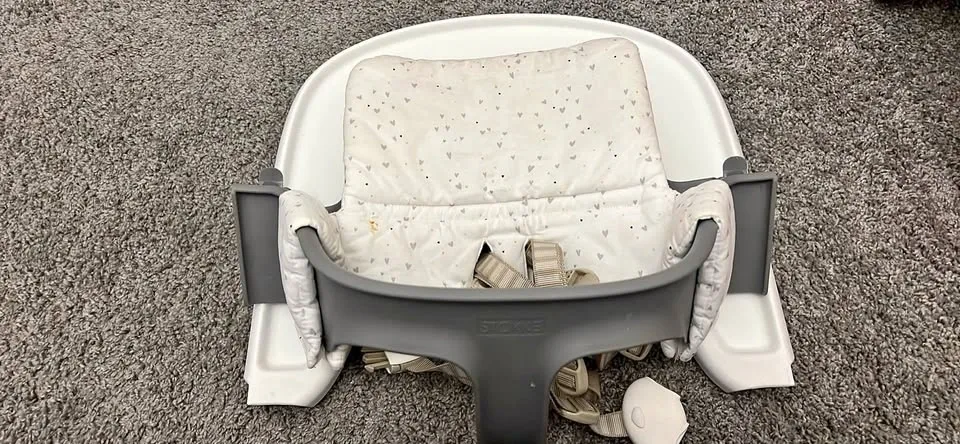 Stokke Tripp Trapp High chair with cushion + Tray attachment