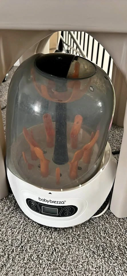 Baby Brezza Bottle Sterilizer & Dryer – good Condition