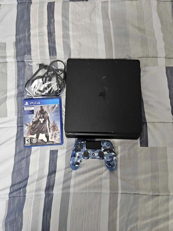 PS4 SLIM