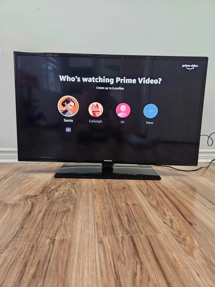 SAMSUNG SMART TV 40" - photo 3