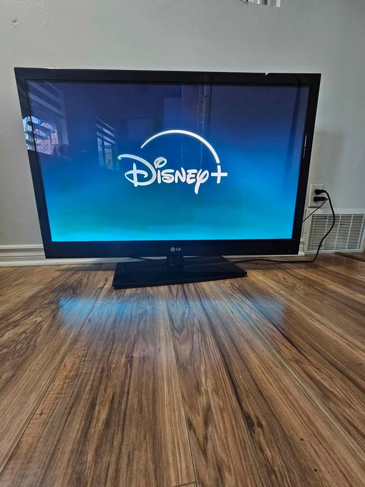 LG SMART TV 42" - photo 2