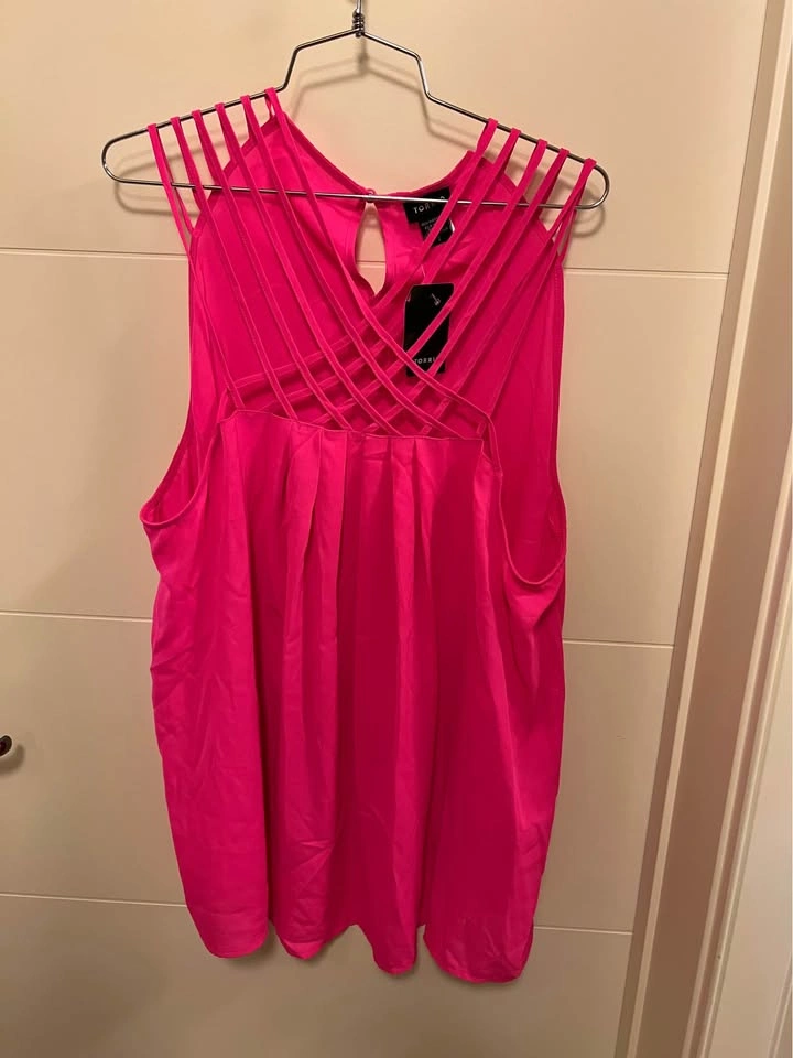 Torrid bright pink sleeveless georgette top size 2 18-20 - photo 3