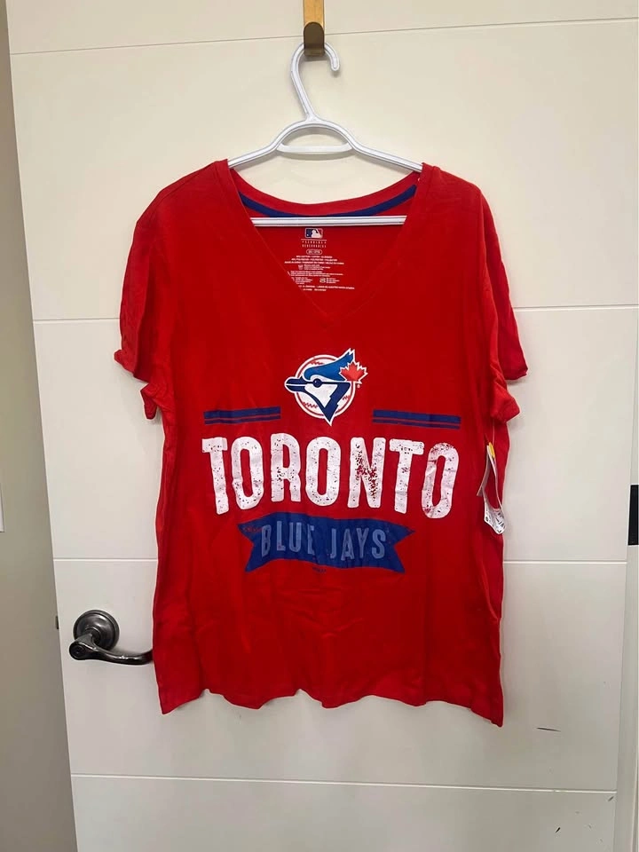 Women’s Toronto Blue Jay’s Red T-shirt 1XL - photo 5