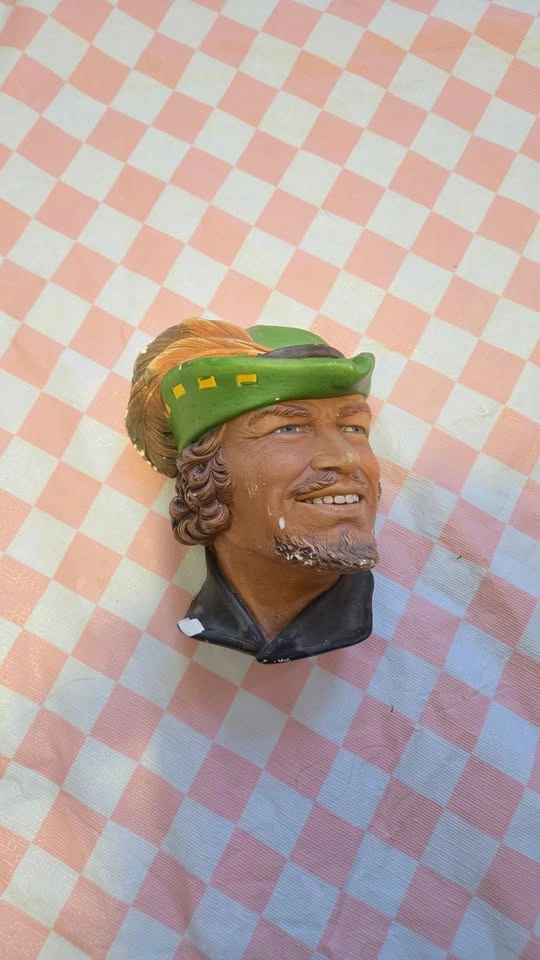 Vintage Robin hood head, made in england - photo 5