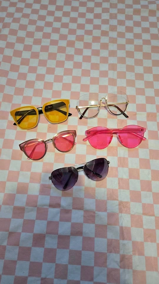 Costume sunglasses dressup