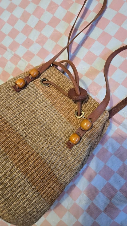 Straw/ Rattan Purse/Bag - photo 3