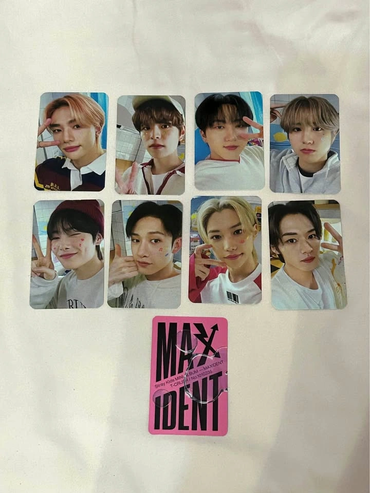 K-Pop Stray Kids Signed Photocards with 1 mystery pc