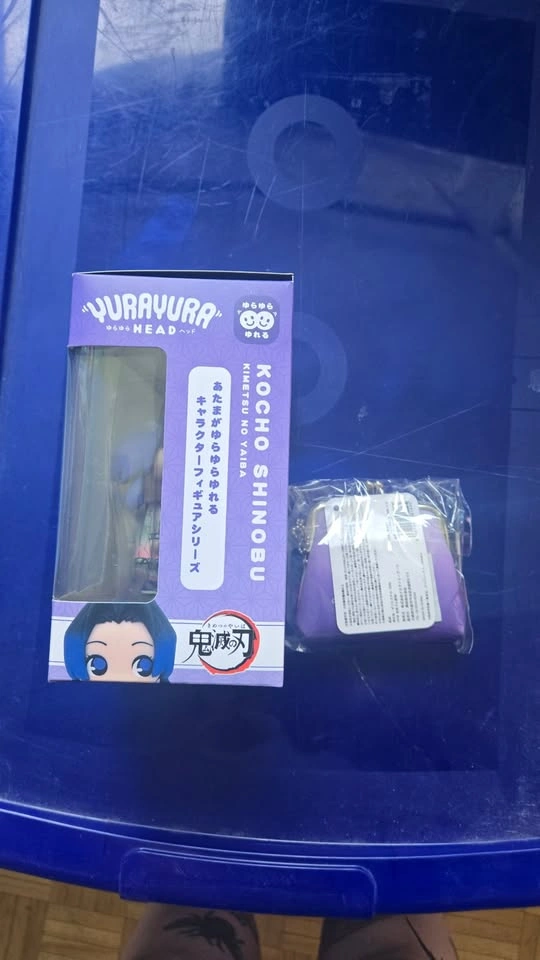 Demon Slayer Kocho Shinobu Bundle: Figure and Purse - photo 2