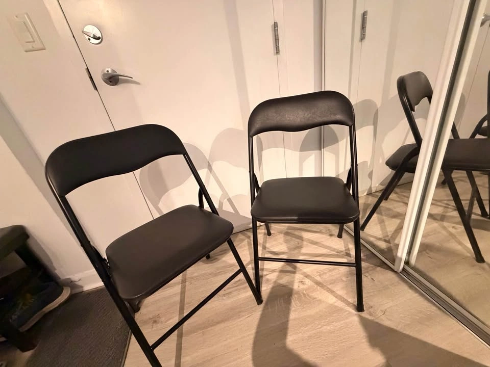 Padded Vinyl folding chairs (2) - photo 3