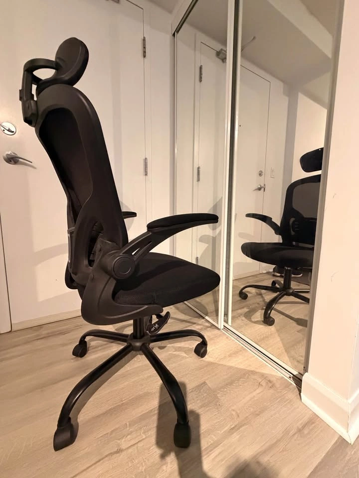 Ergonomic Office Chair with adjustable headrest and lumbar suppo - photo 2