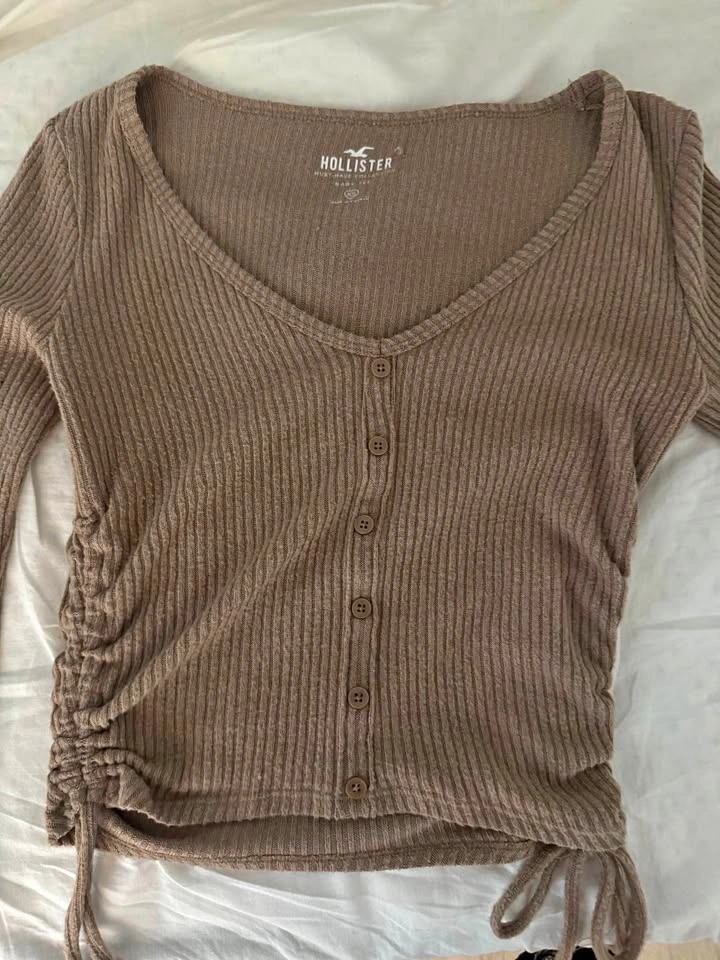 hollister shirt