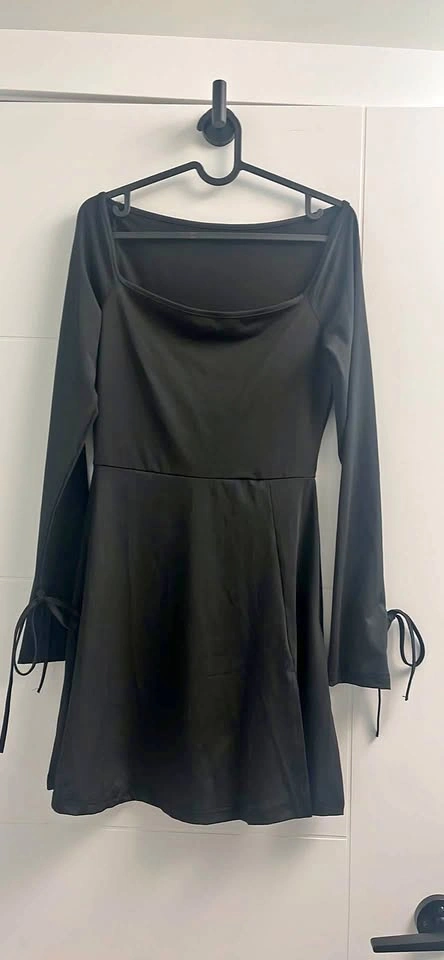 black dress