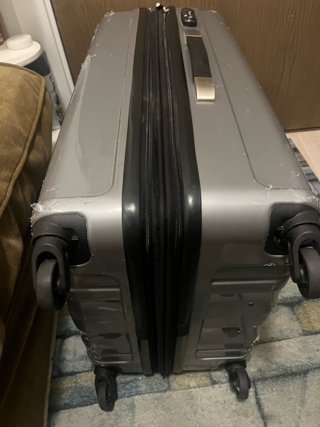 BRAND NEW Diplomat 29" Large Hard Shell Luggage with TSA - photo 4