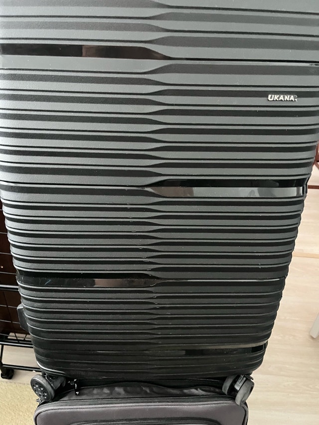 UKANA Hard-Shell Luggage - photo 4