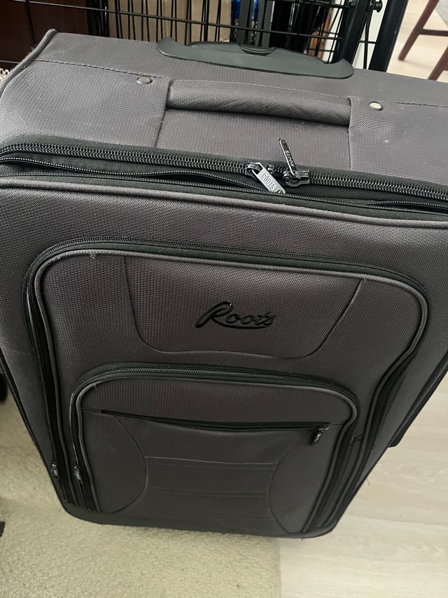 Roots Rolling Luggage