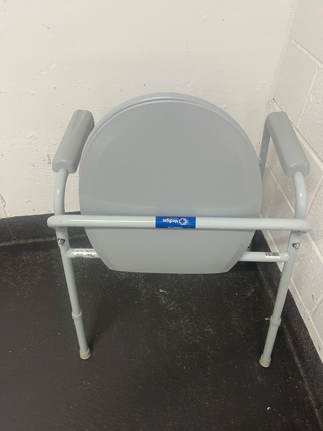 Medigas Commode Chair - photo 5
