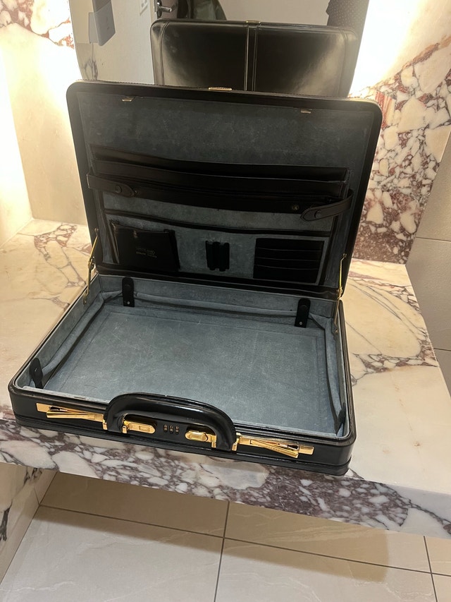 Westport Leather Briefcase - photo 4