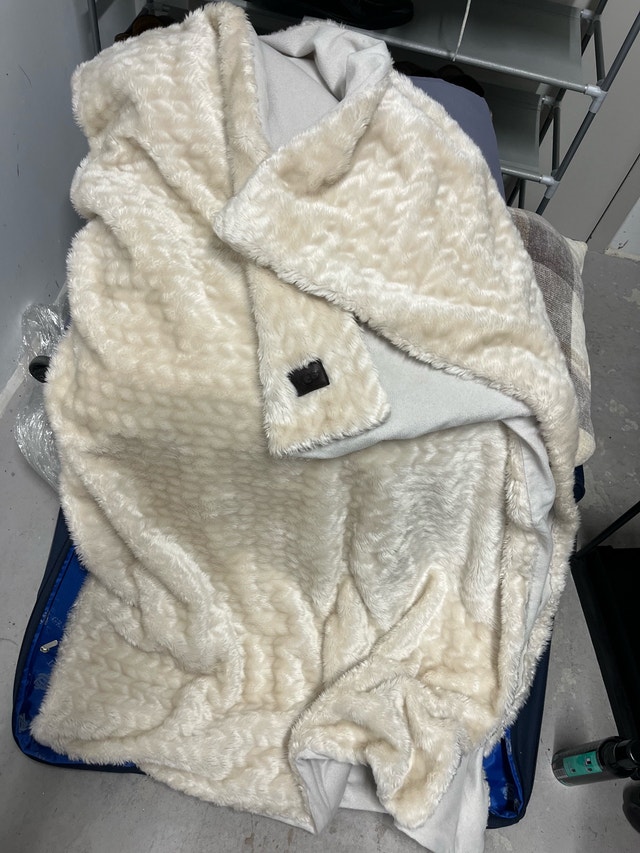 UGG Blanket - photo 2