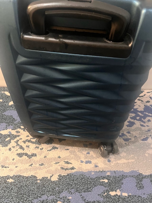 Samsonite Carry-On Luggage - photo 2