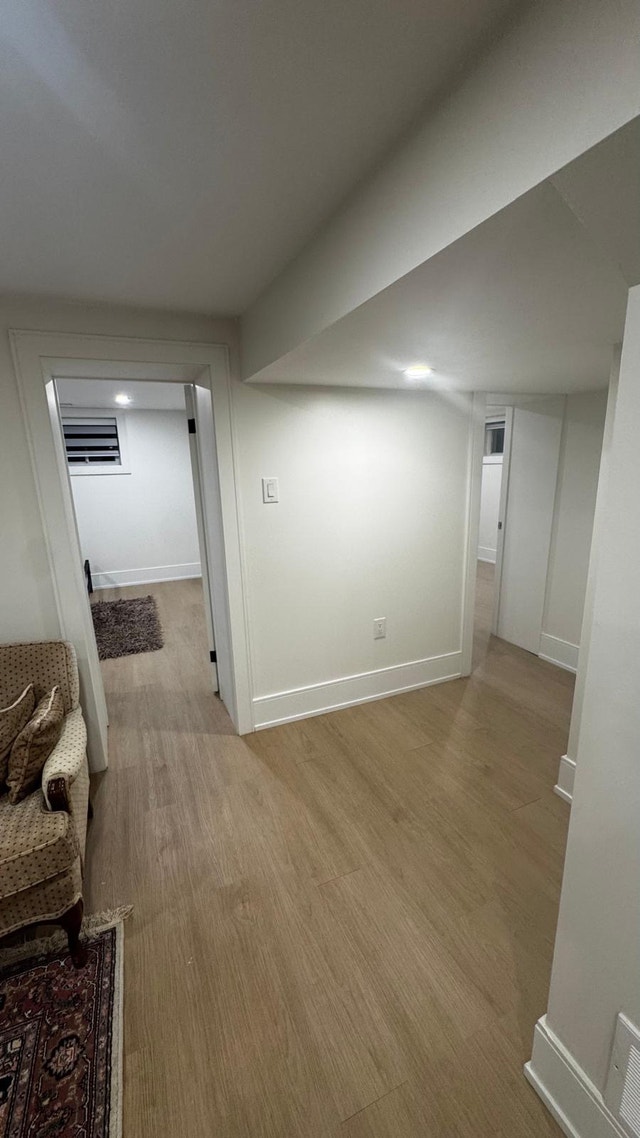Bright & Spacious 2-Bedroom Basement Apartment in North York - photo 4