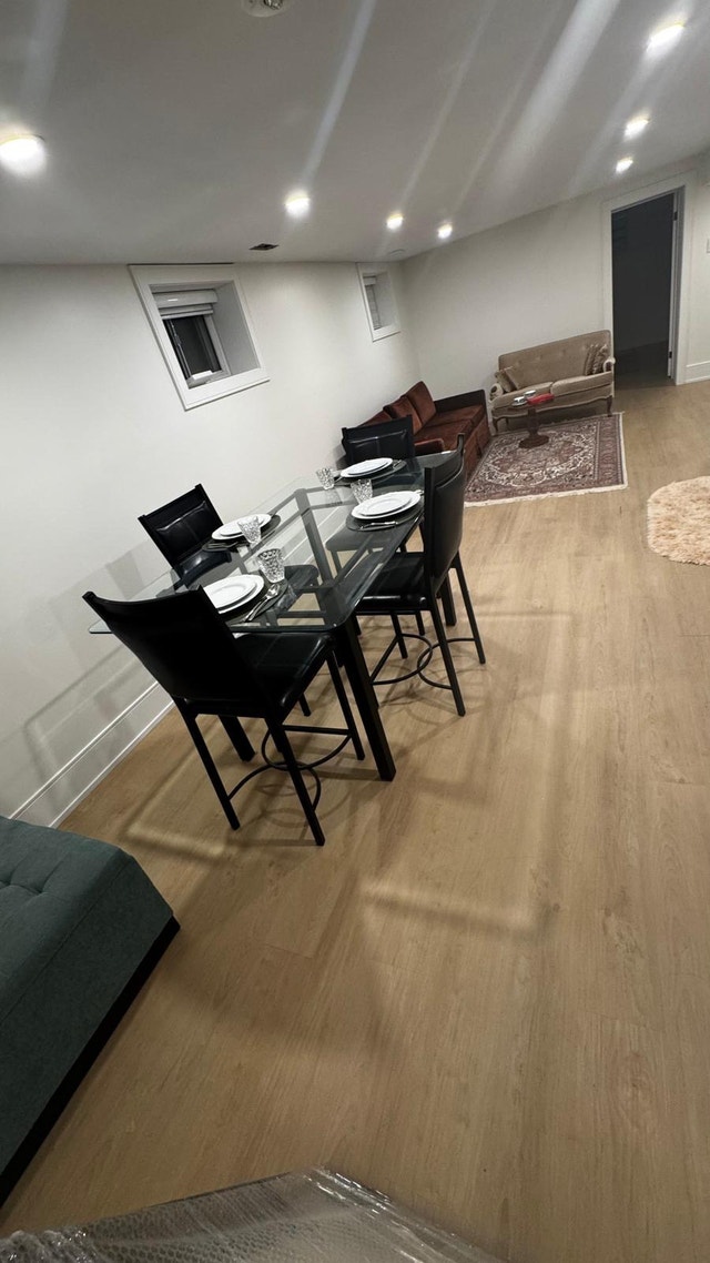 Bright & Spacious 2-Bedroom Basement Apartment in North York - photo 5