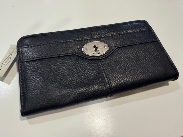 New Black Fossil Wallet